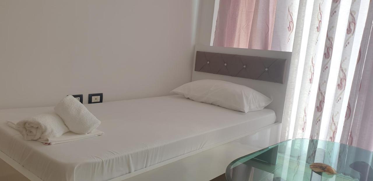 Redsun Apartment Vlorë Eksteriør billede