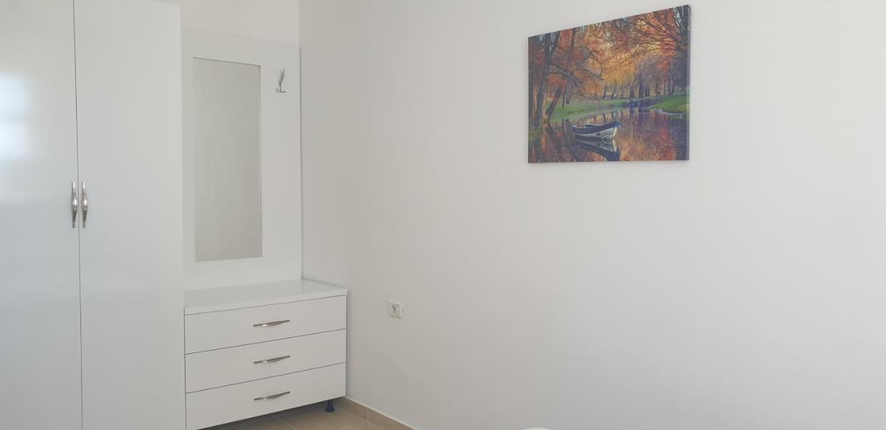 Redsun Apartment Vlorë Eksteriør billede