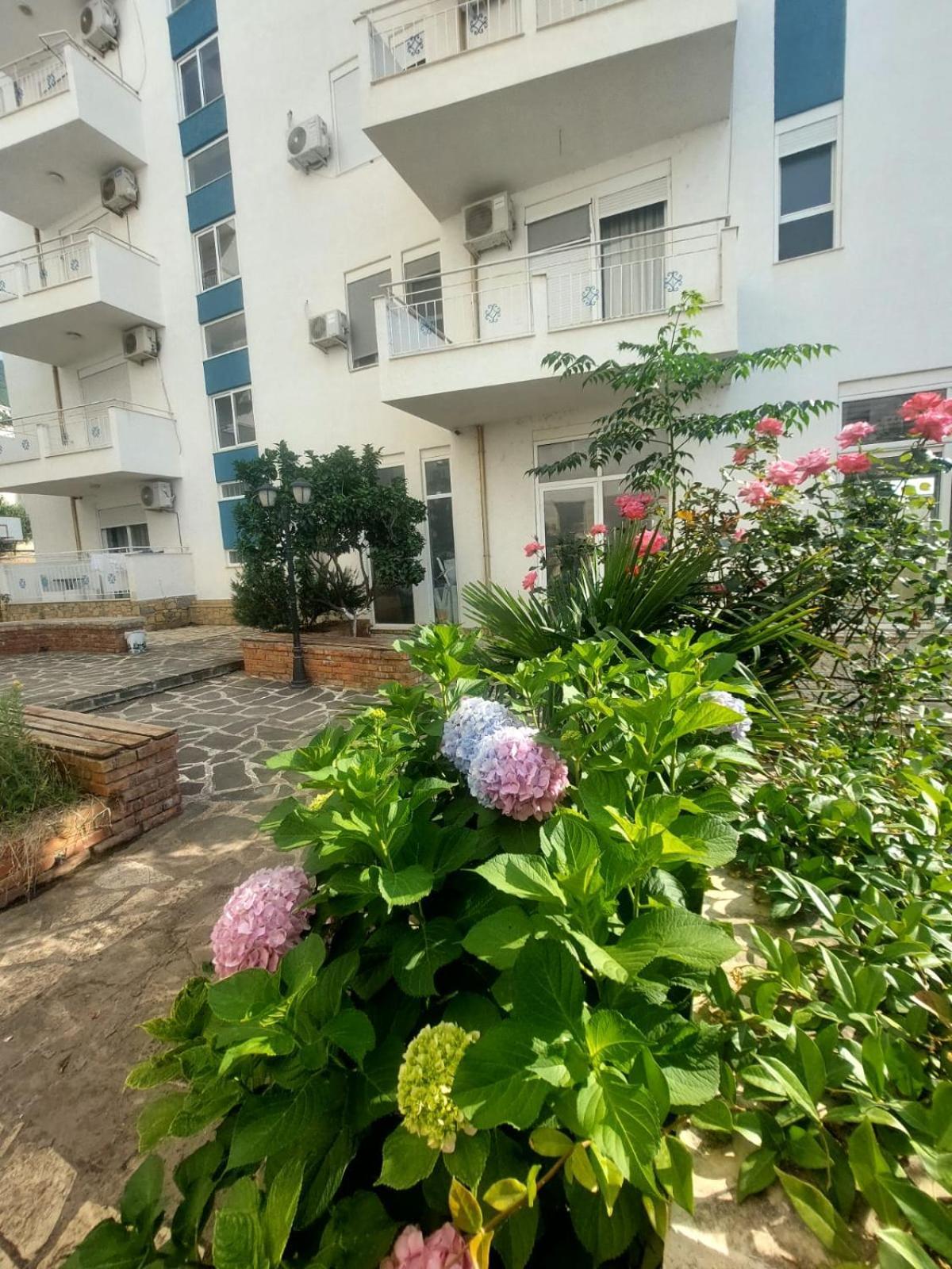 Redsun Apartment Vlorë Eksteriør billede