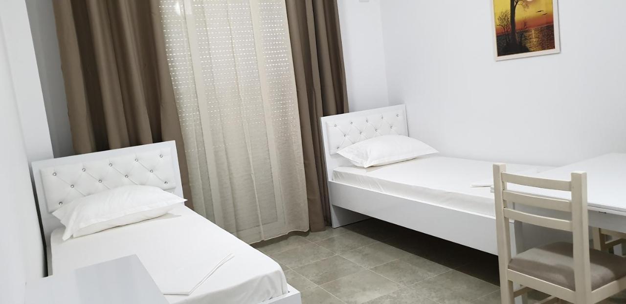 Redsun Apartment Vlorë Eksteriør billede
