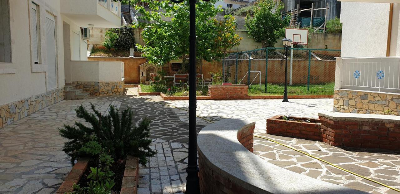 Redsun Apartment Vlorë Eksteriør billede